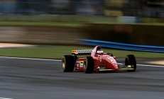 ac米兰-赛道上的独行侠，福克斯在F1揭幕战中接管比赛