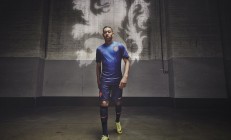 ac米兰官网-绝杀之夜与惊艳之光，体育赛场的双重奏鸣