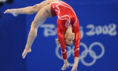 米兰体育-中场大师的永恒节拍器，莫德里奇稳定输出不掉线，非洲雄鹰冲垮北欧堡垒