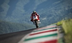 米兰-赛道上的加冕，乔治用实力在F1年度争冠之夜证明自己