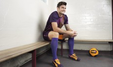 米兰体育入口-铁血瑞士与红魔之子，当防守艺术遇见接管时刻