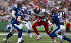 米兰体育-湖人压制国王，塔图姆成为关键先生，一场跨越东西部的战术博弈