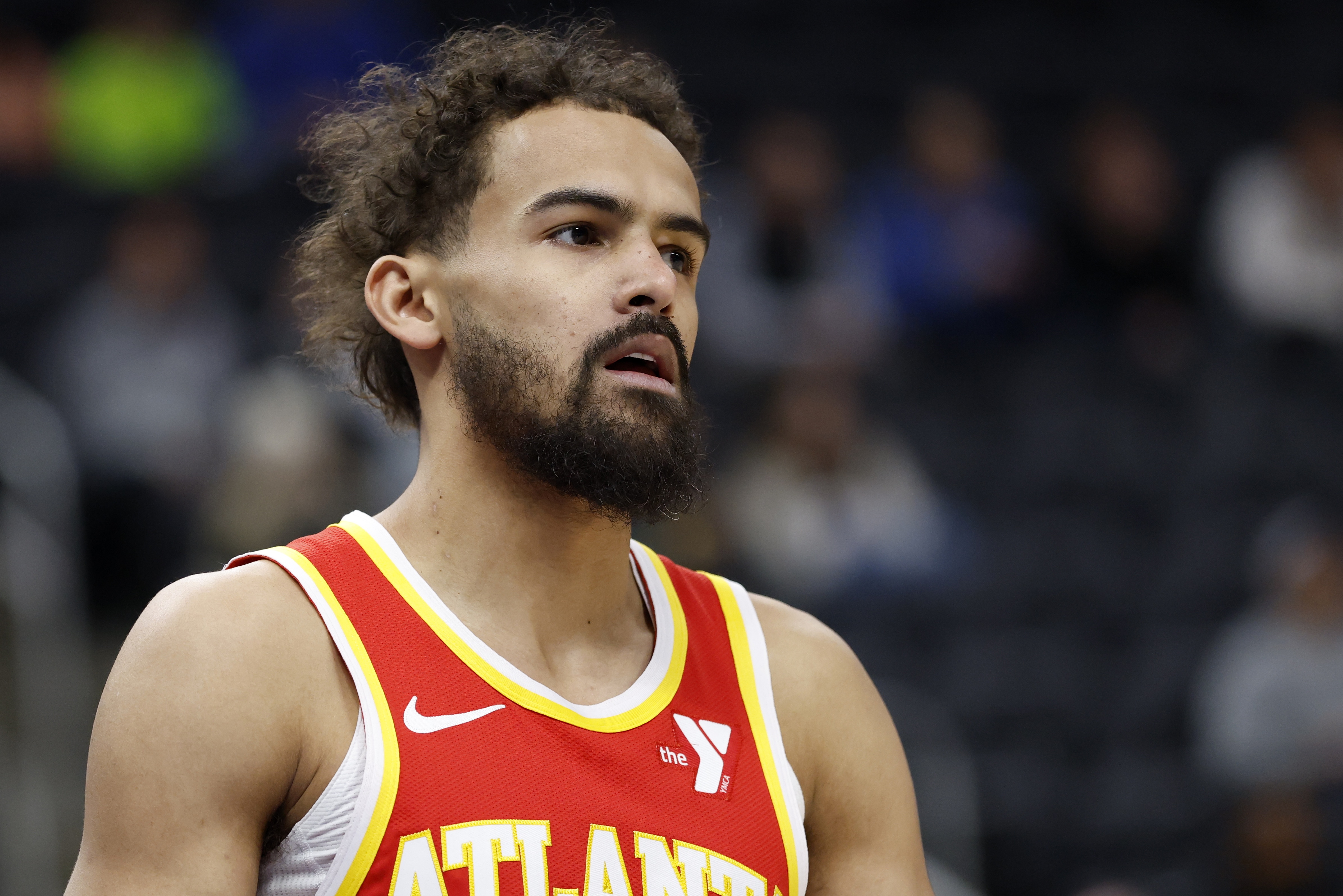 特雷杨猛犯,为球队取得关键分数的简单介绍 特雷杨猛犯,为球队取得关键分数的简单介绍