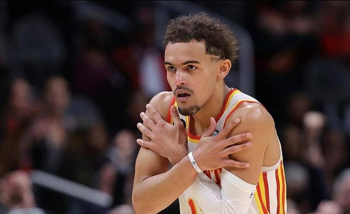 特雷杨猛犯,为球队取得关键分数的简单介绍 特雷杨猛犯,为球队取得关键分数的简单介绍