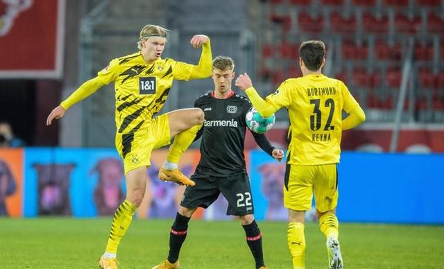 战术精湛！球队反客为主，逆转比赛的简单介绍