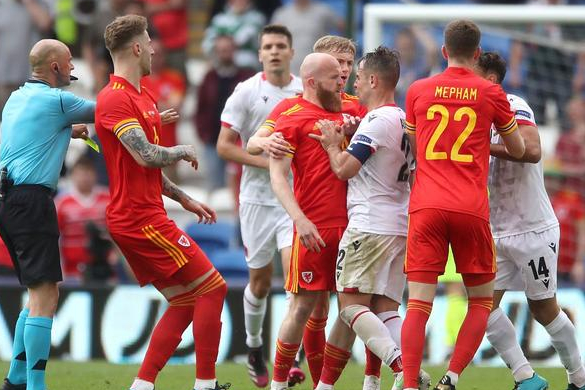 波兰队反击积极，欧预赛形势或将逐渐好转的简单介绍