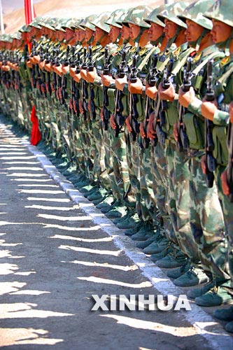 新疆队向领袖致敬，整装待发的简单介绍