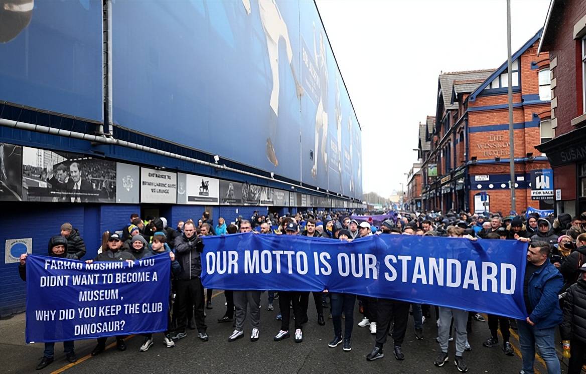 埃弗顿遭遇连败，保级形势危机四伏的简单介绍