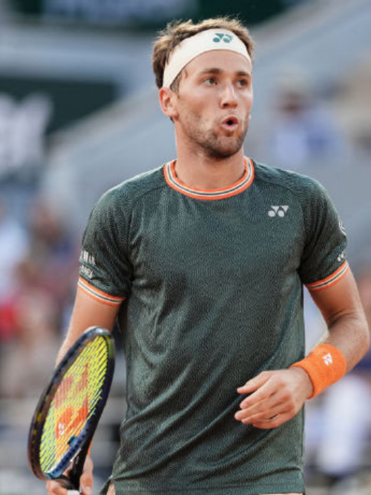 关于法网险胜拉沃尔杯，兹维列夫惊艳四座的信息