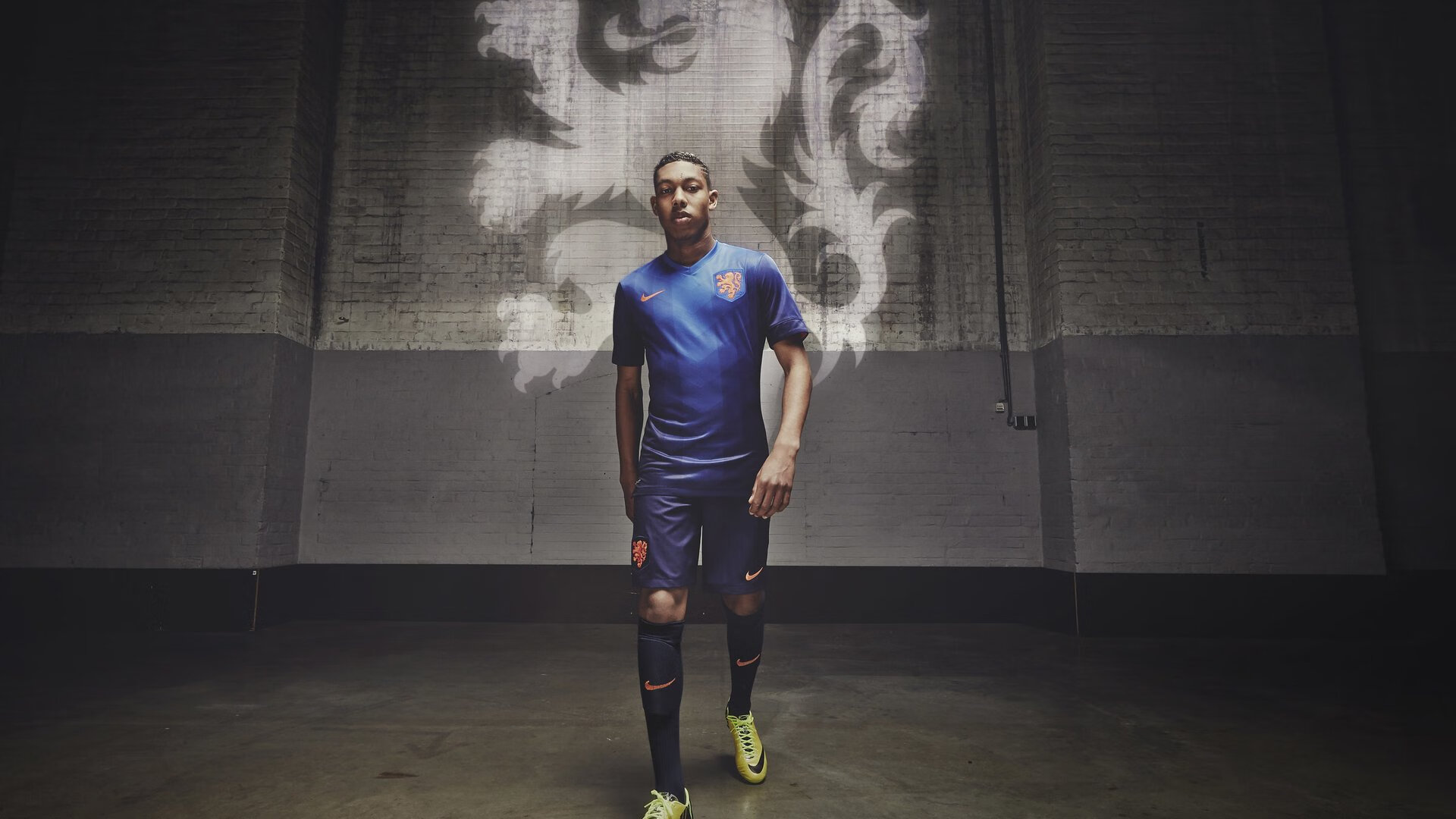 萨内一锤定音闪耀焦点战，中国资本轻取国际米兰开启新时代