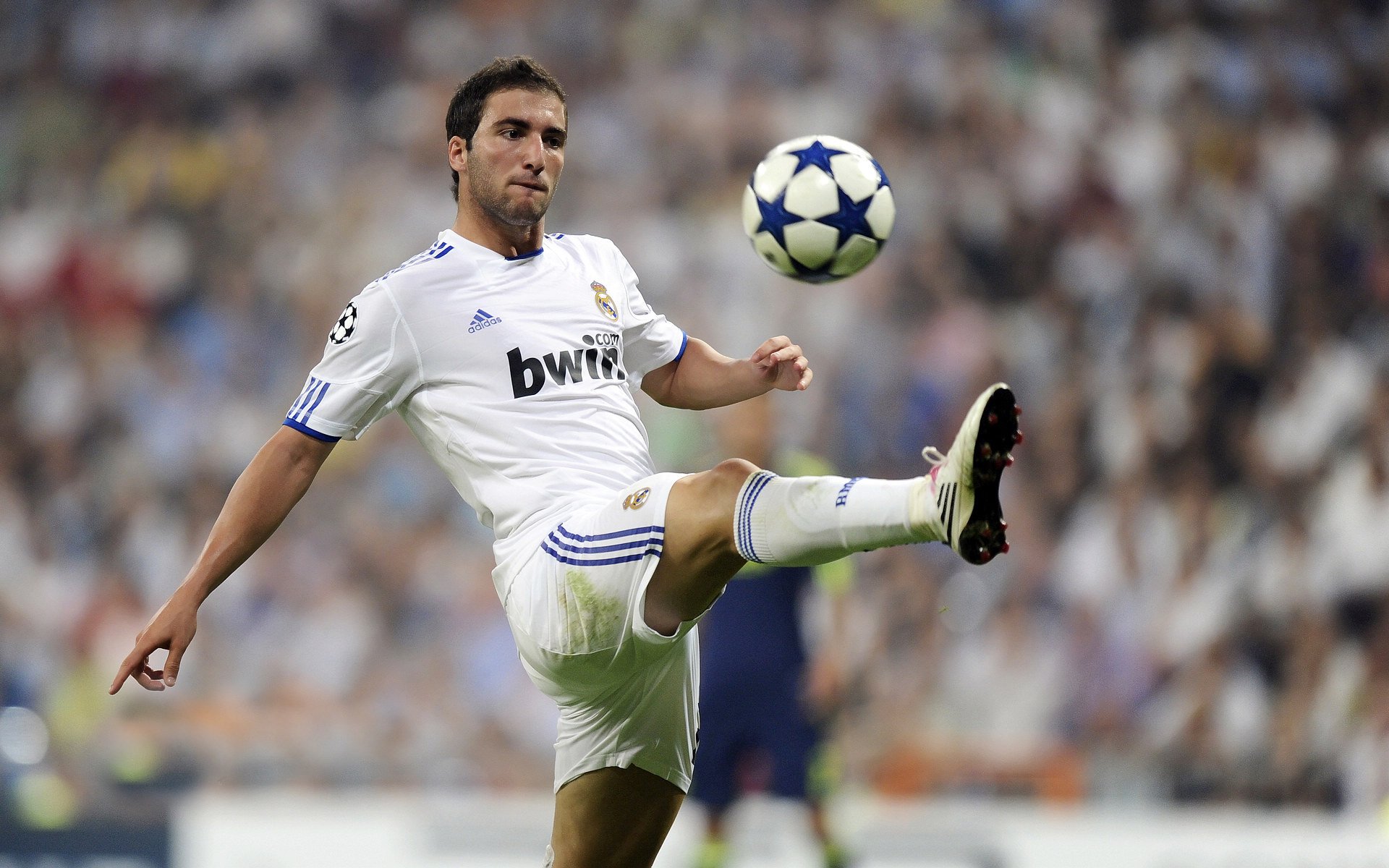 英格拉姆爆发如利刃出鞘,快船攻防一体击溃联盟第一凯尔特人